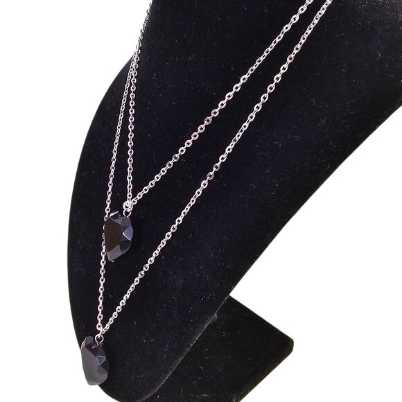 Double Layered Silver‎ Plated Necklace With Black Acrylic Heart Pendants Elegant - Picture 3 of 6